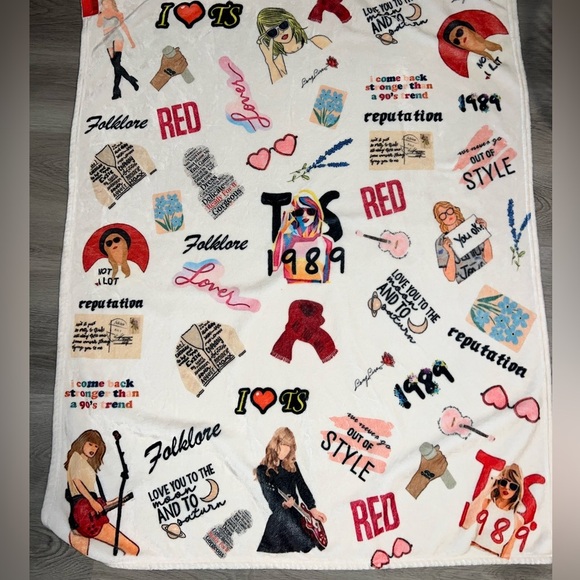 TAYLOR SWIFT SMALL THROW BLANKET - Picture 1 of 10